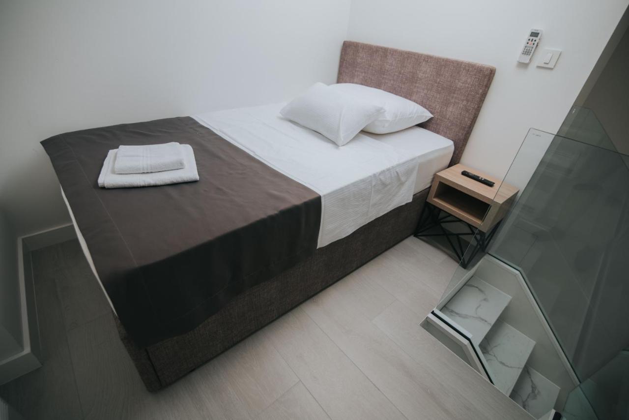 Arbanija Malo More Resort מראה חיצוני תמונה